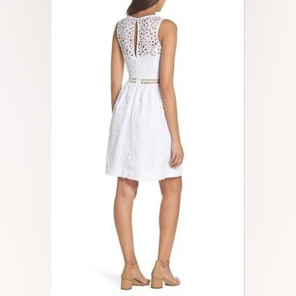 Lilly Pulitzer - Picture 4 of 17